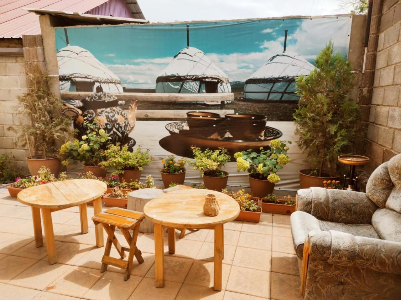 Silkroad Guesthouse Bishkek Luaran gambar